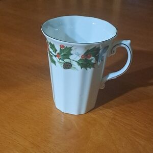 Noel Royal Grafton Fine Bone China 4" Tall Holds 8 Ounces